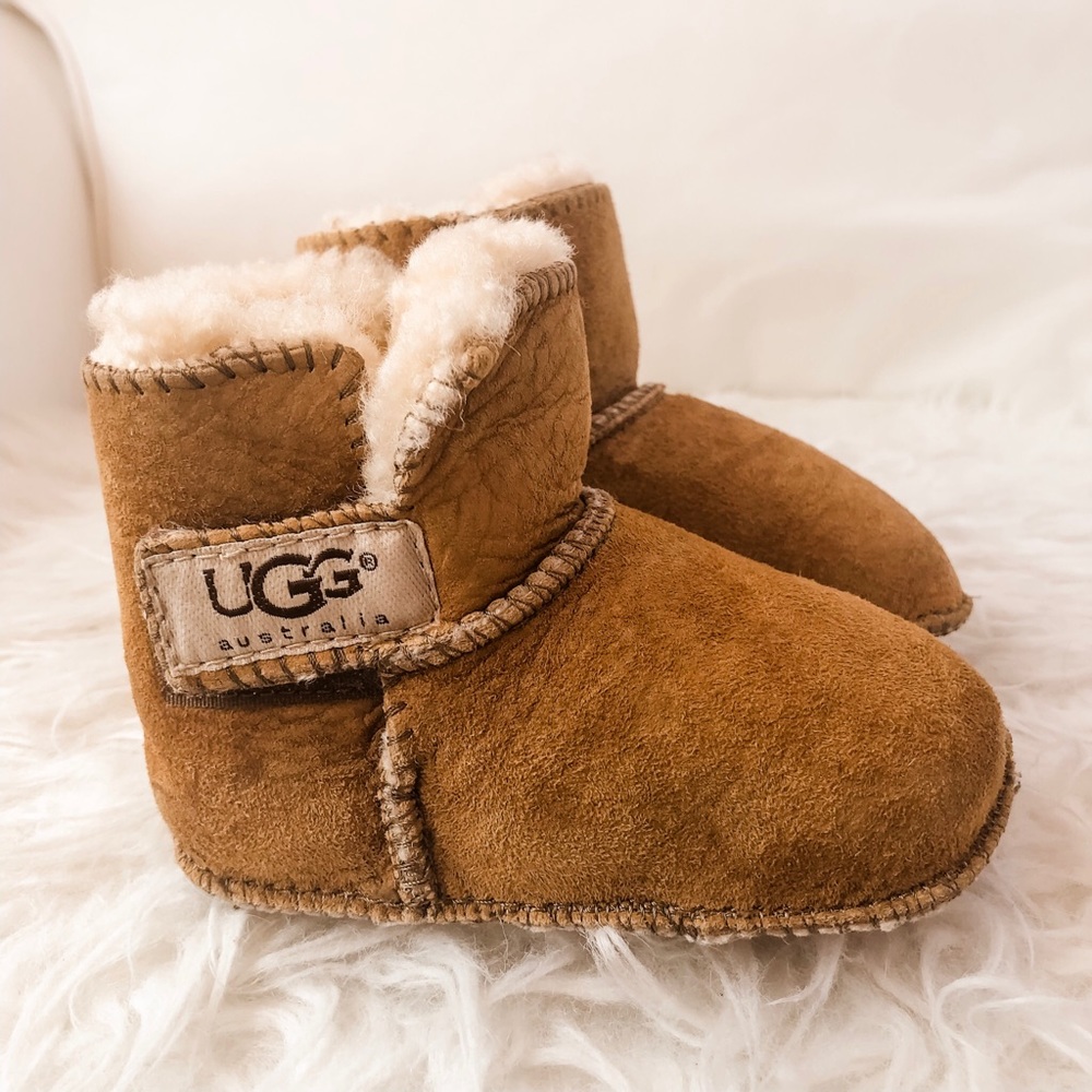 [Ugg] Baby Shearling Booties
